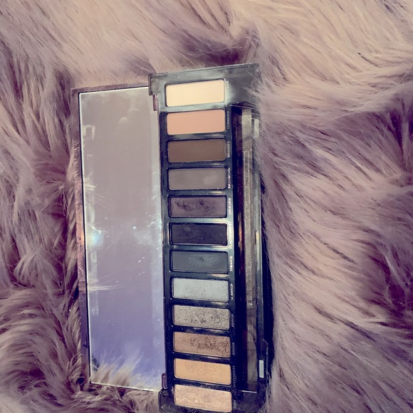 Naked Smoke Palette - Picture 2 of 2